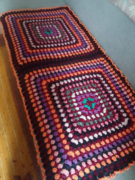 Коврики вязаные.