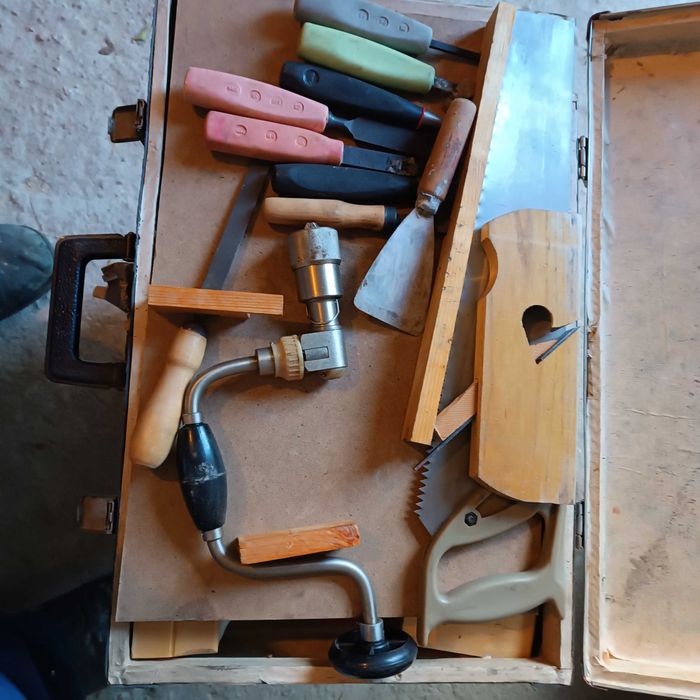 Дърводелски ръчен комплект с инструменти