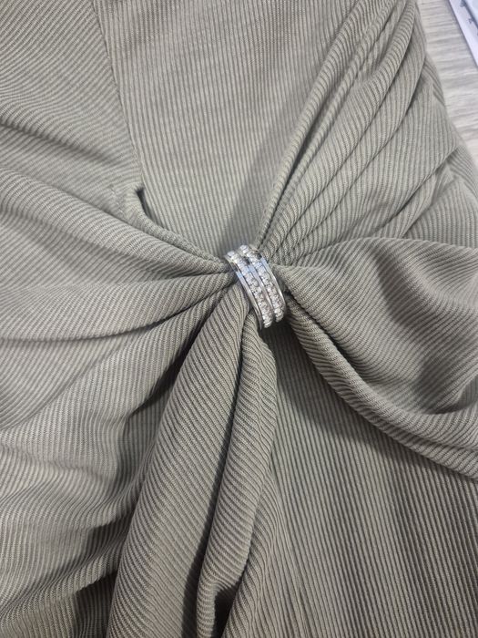 Fusta Guess noua