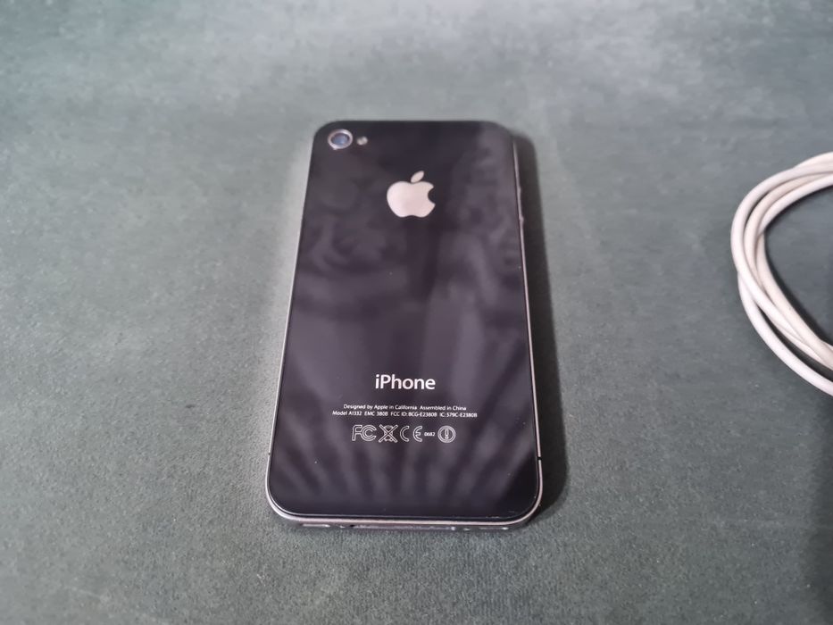 Iphone 4 telefon retro de colectie
