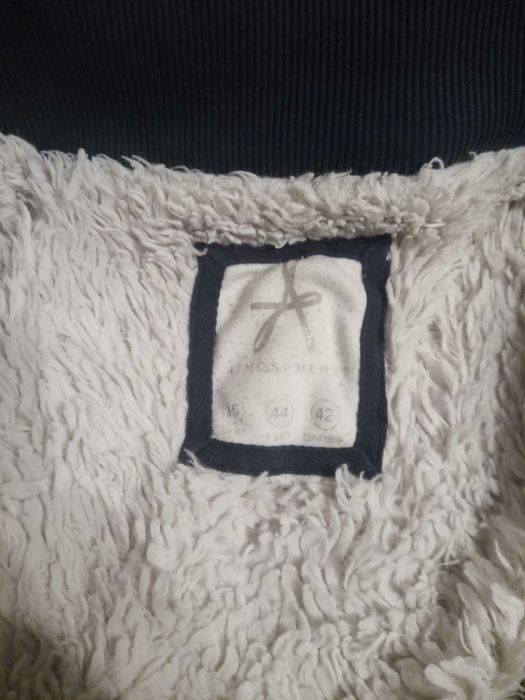 Geacă scurtă de damă material textil cu glugă, îmblănita