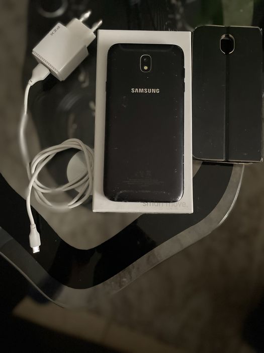 Телефон Samsung J7