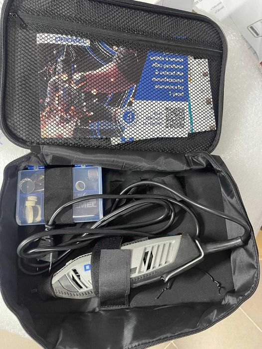 Unealtă rotativă multifuncțională Dremel 4250, 175 W, set cu 35 de accesorii, viteză variabilă între 5000 și 35000 rpm