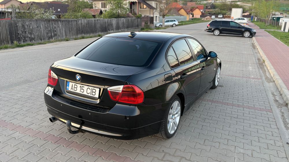 BMW Seria 3 E90 320d