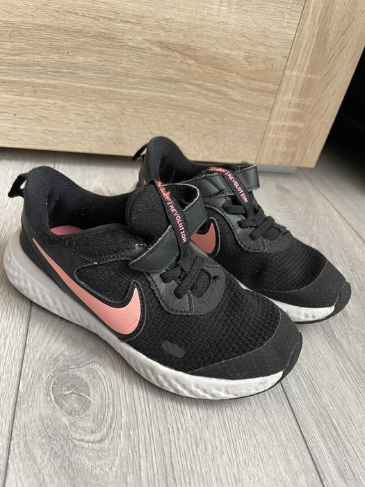 Adidasi Nike marimea 29,5