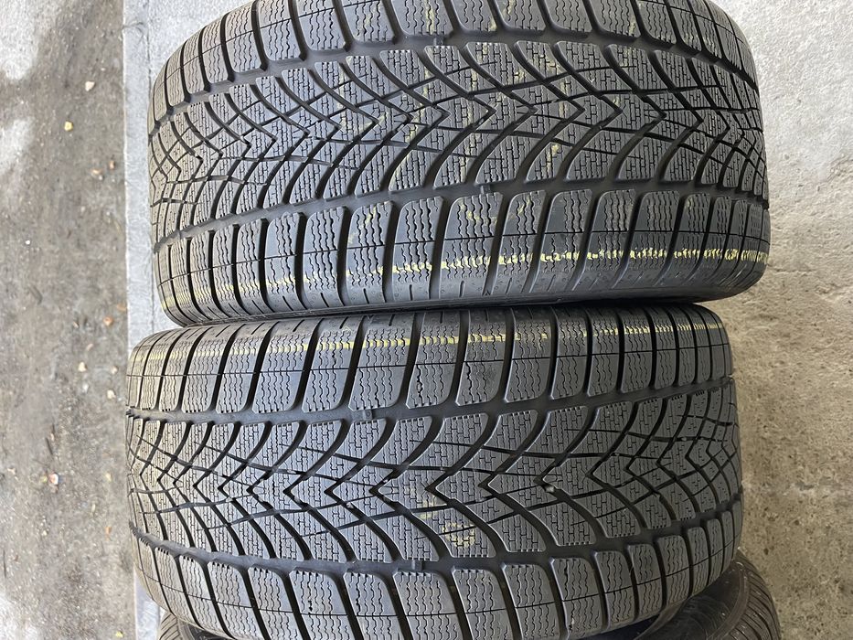 4 anvelope de iarna Dunlop fata 265/45/20 spate 295/40/20