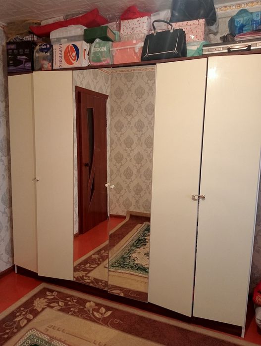 Шкаф белый сатылады
