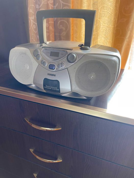 Радиокасетофон с CD Philips