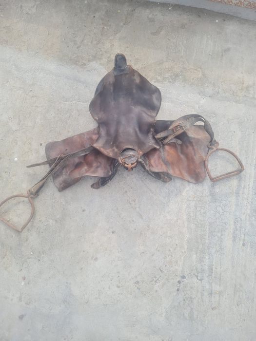 Седло для лошади