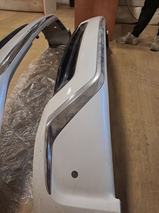 Губа бампера нижняя для LC 200