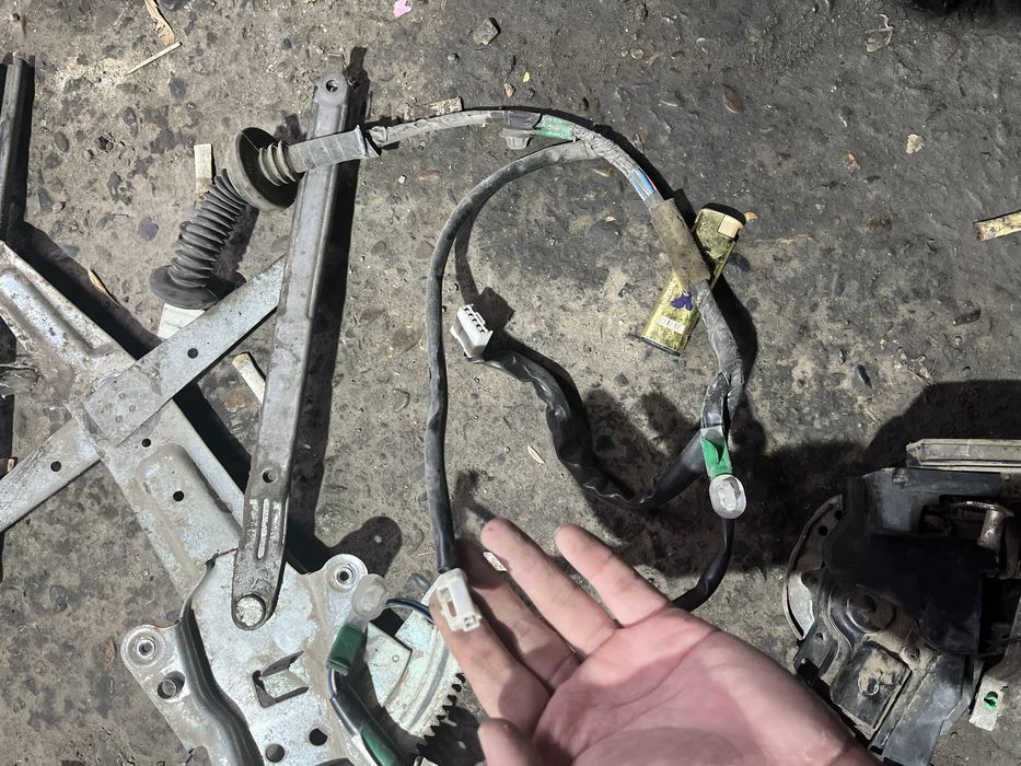 замок двери маторчик стекла подиемник