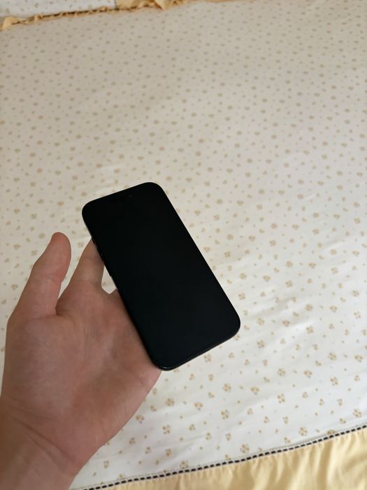 Vand iphone 15 ca nou