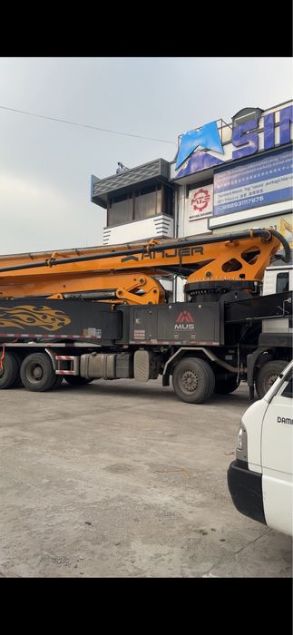 автобетононасос 58 метровий