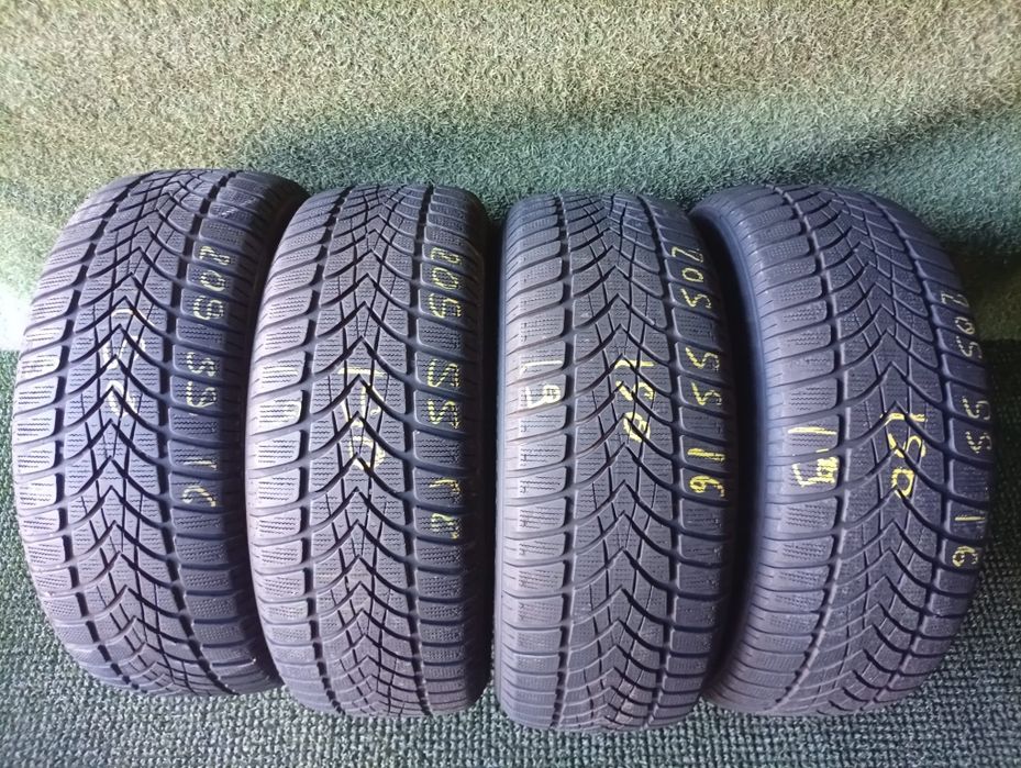 205 55 16 Dunlop m+s