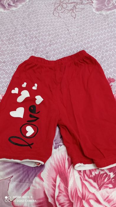 Шортики в хорошем состоянии на 6-8 лет.Цена за одни