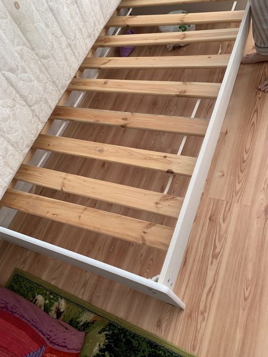 Продам кровать одну спальный