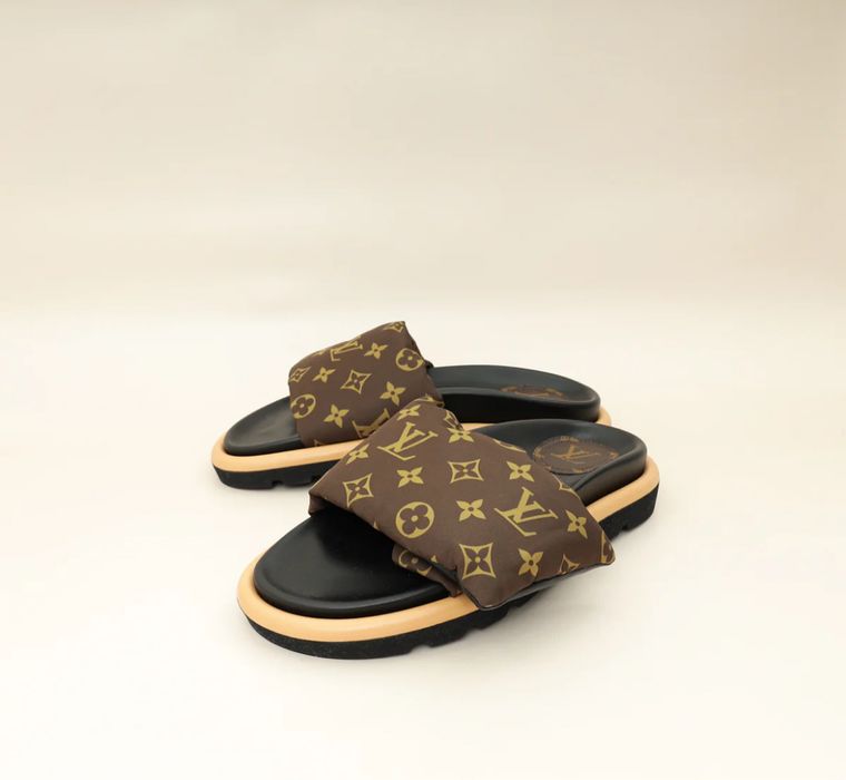Papuci Louis Vuitton
