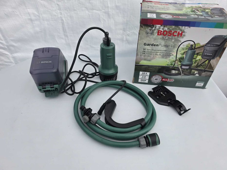 Bosch GardenPump 18V-2000 Pompa butoi cu acumulator