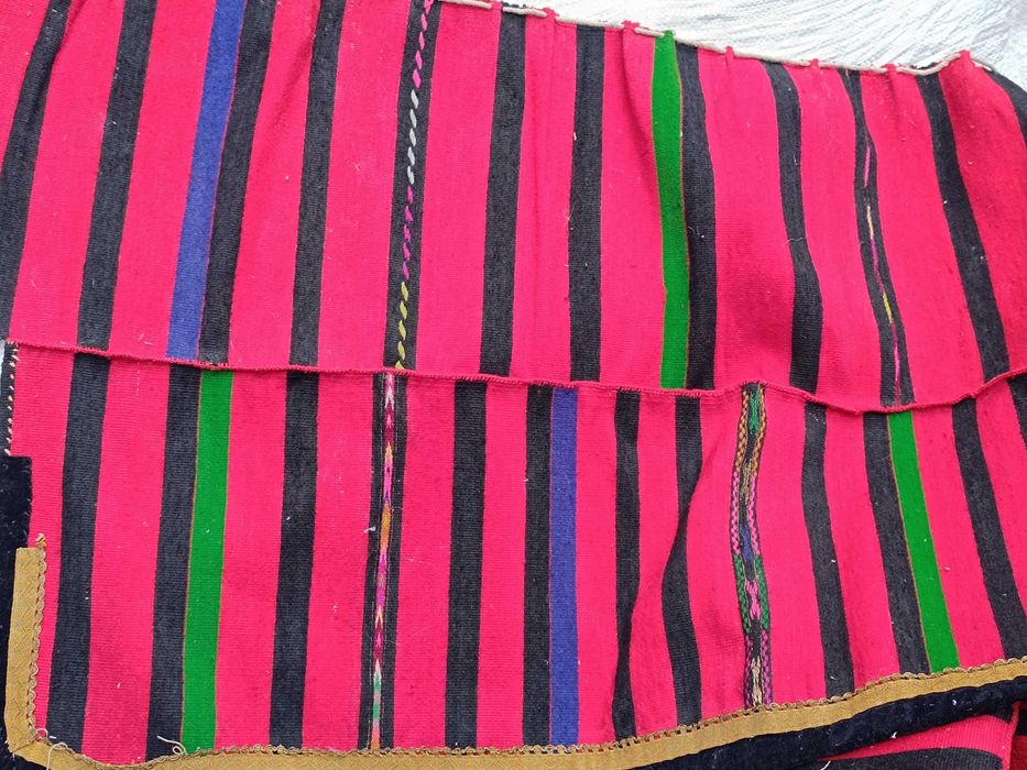 Ръчно тъкан плат със сърмена лента – 9 метра, двойна ширина