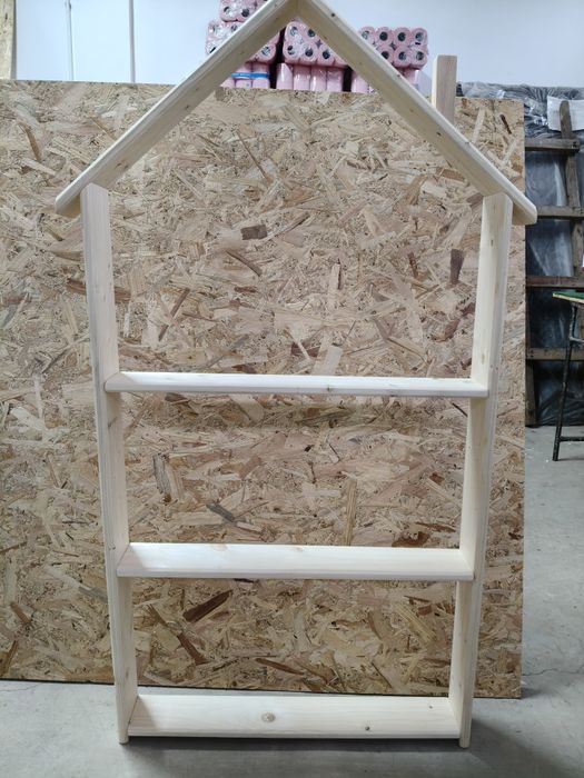 Biblioteca copii, forma de căsuță