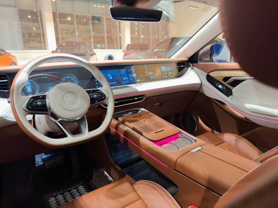 Voyah Free Hybrid 318 km 4 WD