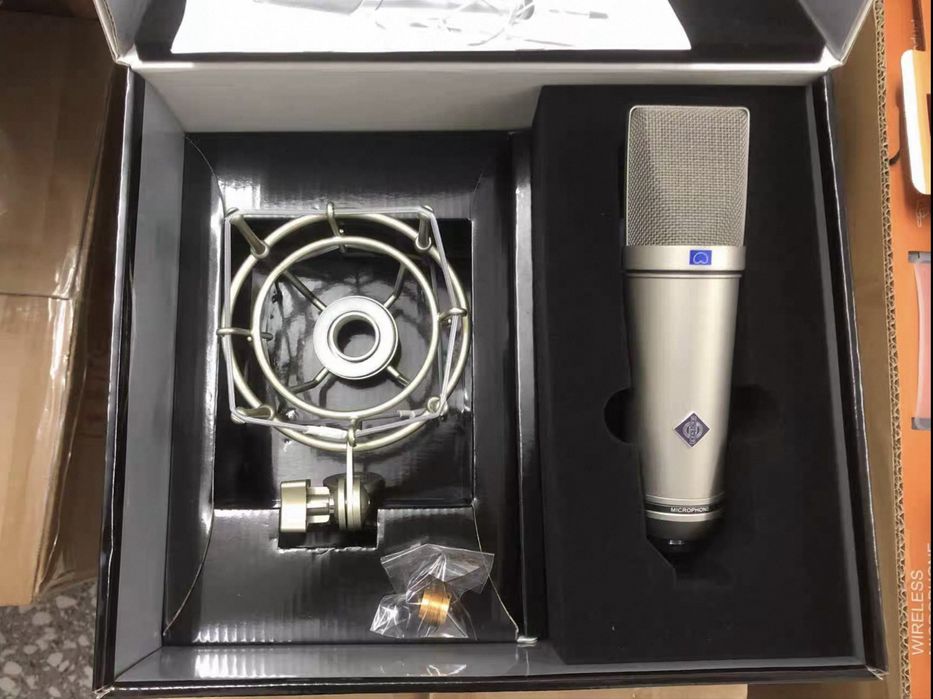 Студийный микрофон Neumann U87 Ai