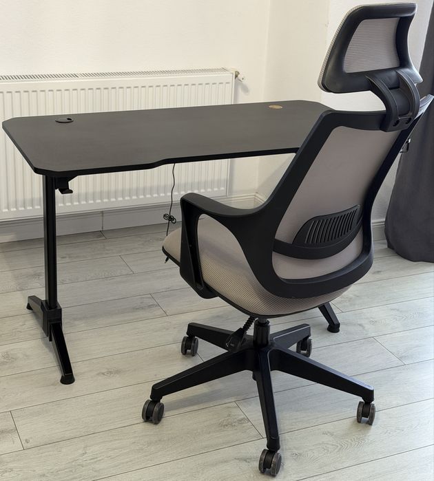 Birou gaming King Moon, 120x60x75, LED, design ergonomic, negru +Scaun