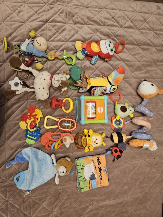 Сет бебешки/ детски играчки