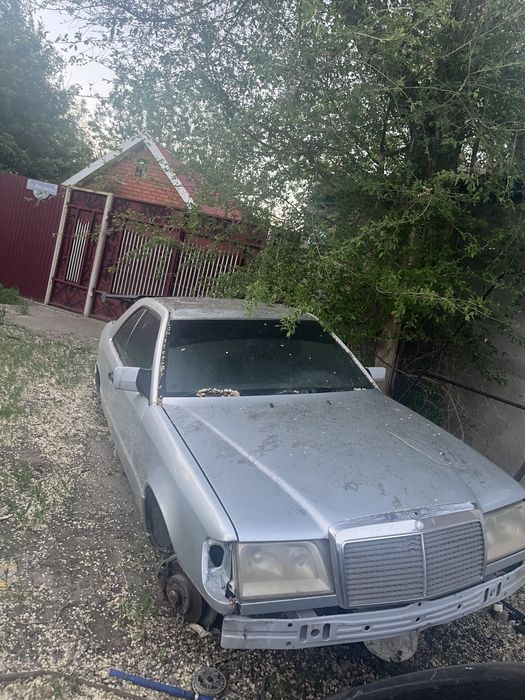 Продам редкий кузов от мерс 124 купе