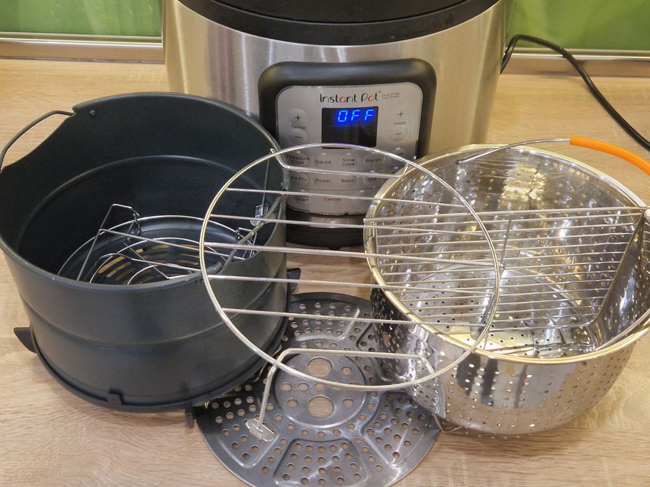 Мултикукър и Еър Фрайър Instant Pot Duo Crisp + Air Fryer, 8L (В гаранция до 20.11.2028)