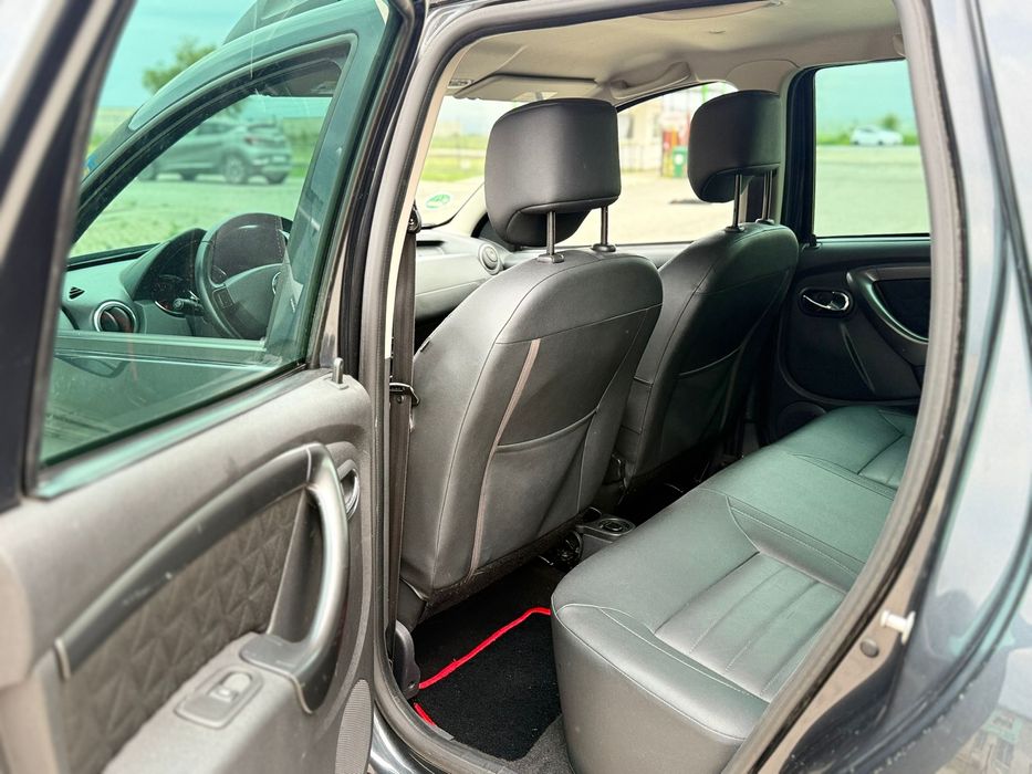 Dacia Duster Prestige  1,2 benzina an fab 2015 euro 5 inport germania