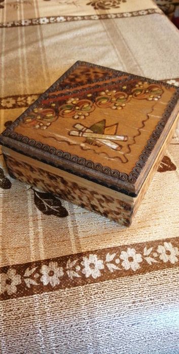 Дървена табакера ретро