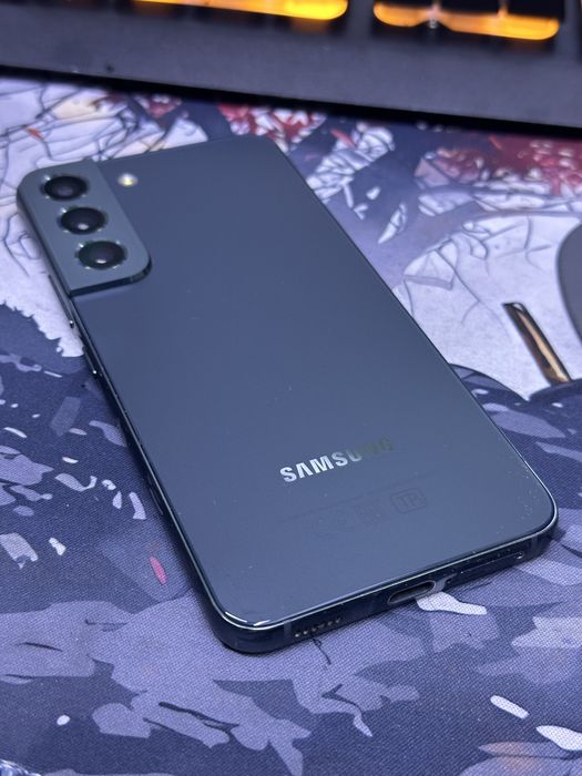 Samsung S22 8/128ГБ