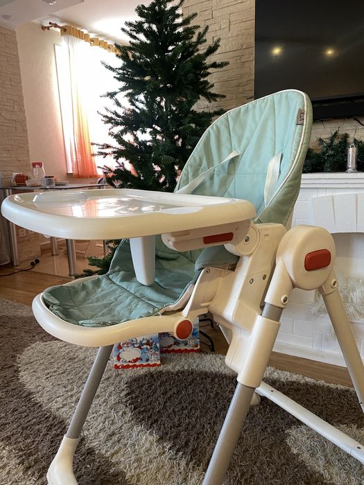 Детский стульчик для кормления