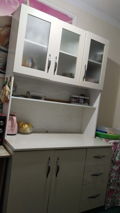 Кухонный шкаф срочно продается в очень хорошем состоянии