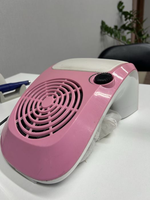 Продам пылесос для маникюра