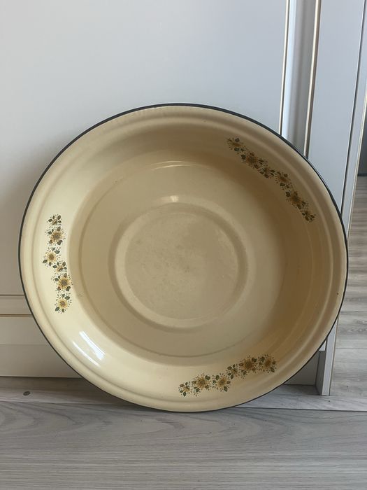 Продам подносы (3 шт.)