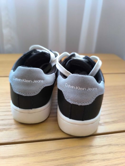 сникърси Calvin Klein