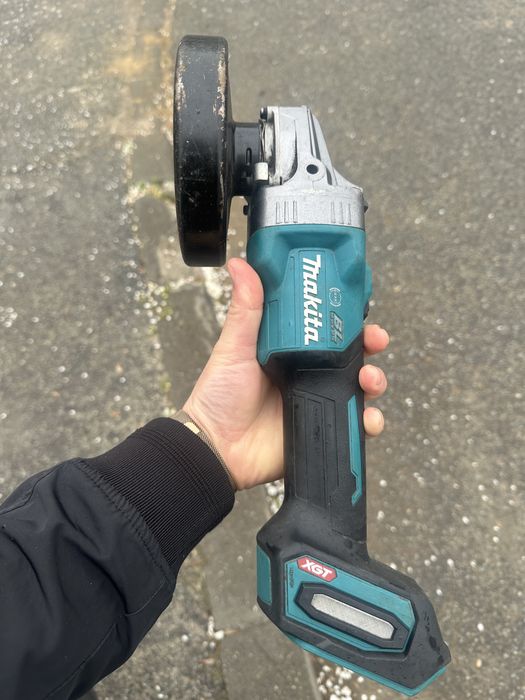 Makita XGT GA005G