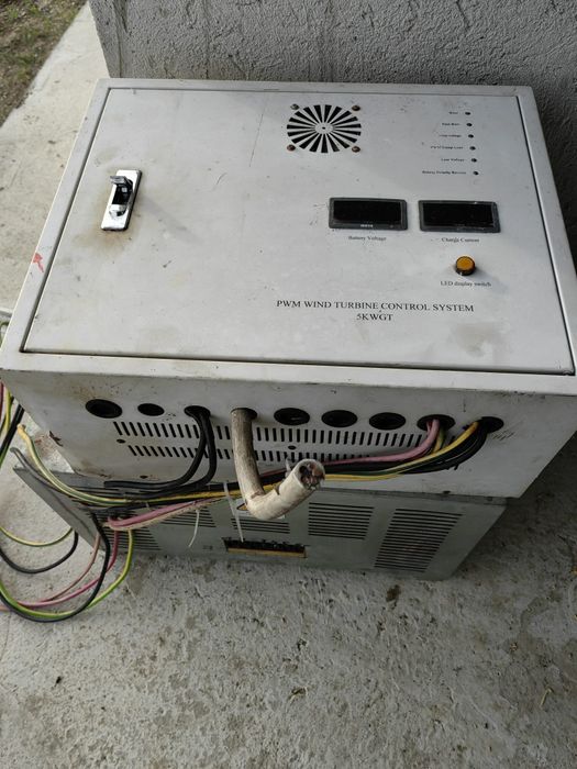 Eoliana 5kw, stâlp, regulator ( baterii opțional?)
