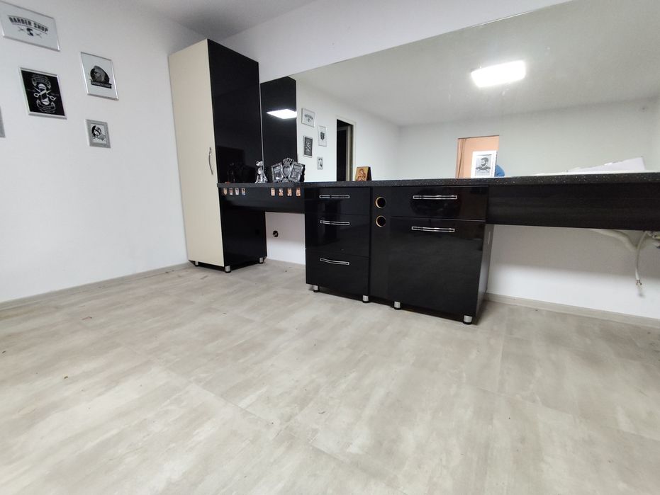 Mobilă salon  frizerie, coafor nouă, nefolosita