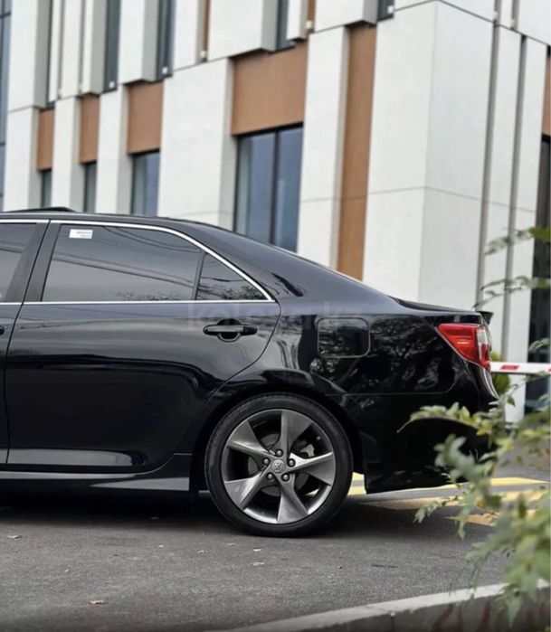 225 45 r18 камри