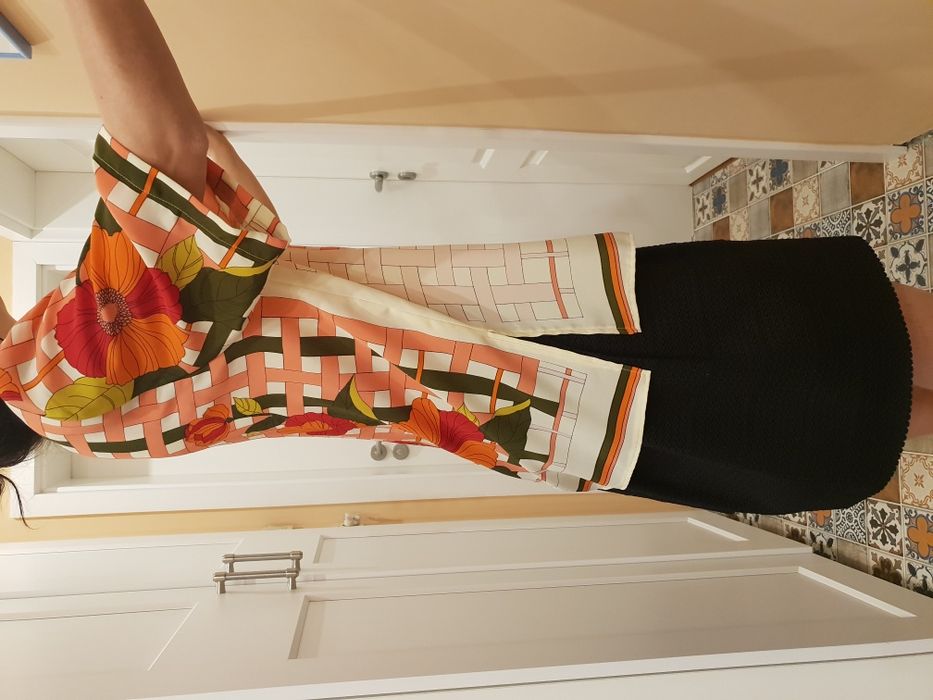 Продавам дамски блузи с къс ръкав модел риза