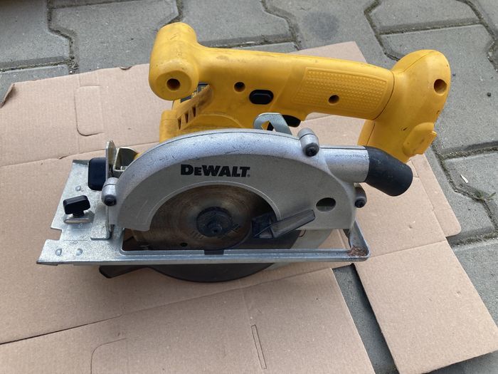 Fierastrau Circular Dewalt DW 935 14,4V Doar Corp