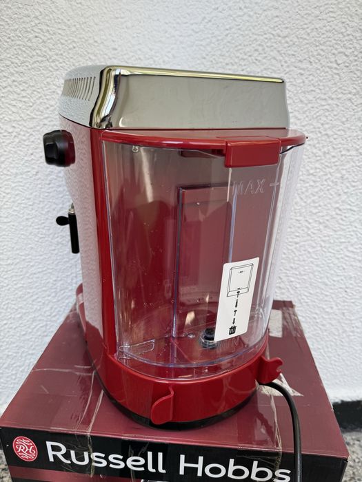Еспресо Кафемашина - Russell Hobbs Retro Ribbon Red 28250-56, 1350W!
