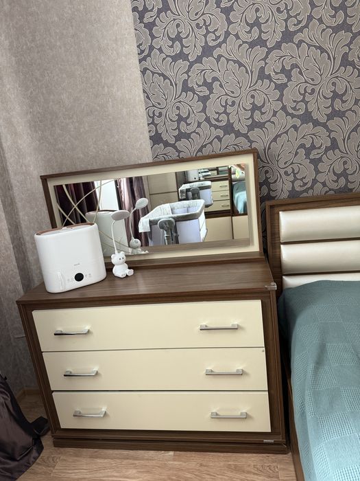 Спальный гарнитур