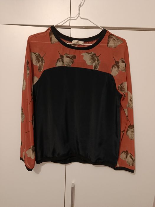 Vând bluza de matase