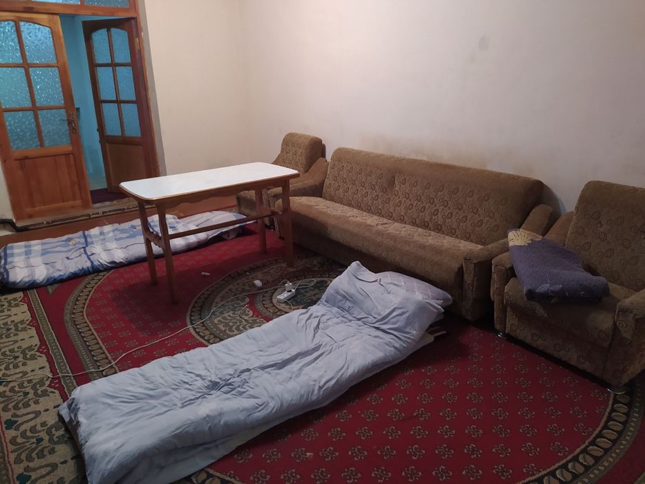 Kvartira xovli 2xonali student bollar va ishlaydiganlarga maklersiz
