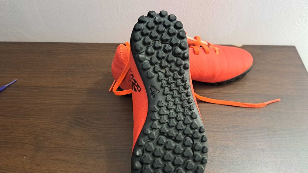 Детски стоки: кошара легло, колело drag 18, обувки за футбол