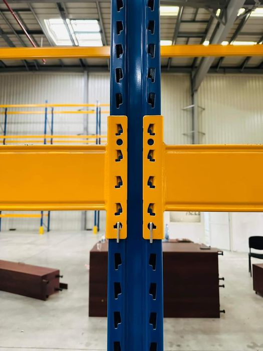 Rafturi metalice industriale